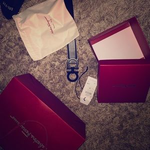 REVERSIBLE FERRAGAMO BELT